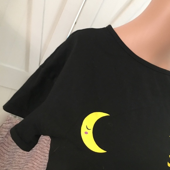 Shein cropped top - Picture 2 of 6